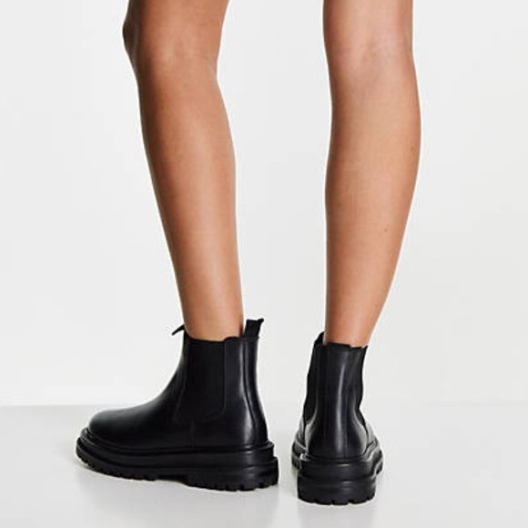 NWT ASOS DESIGN Chunky leather Chelsea boots in black (Size 8 fits like 8.5) - Picture 5 of 9